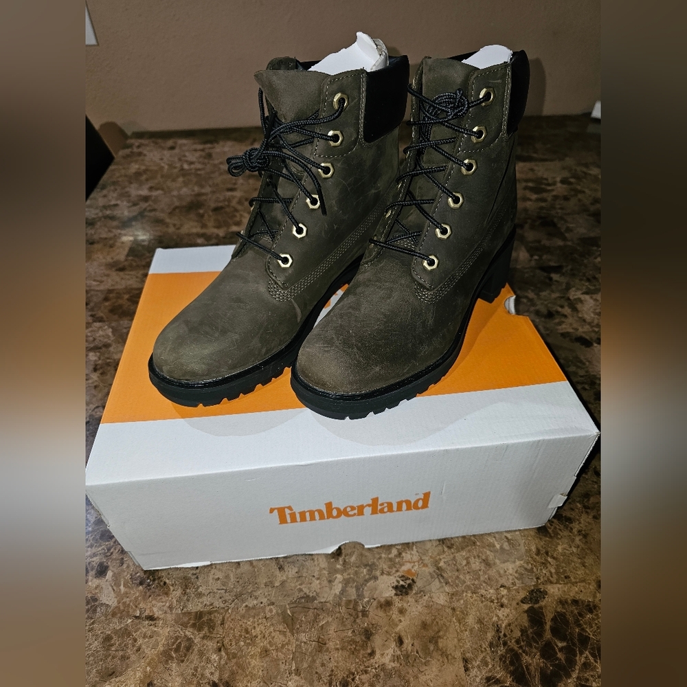 SOLD ~ Timberland Kinsley Mid Lace-Up Waterproof Boots